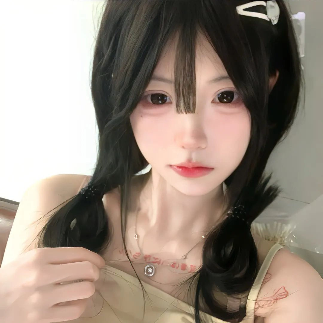 逆风成长，她坚定地迈向未来
